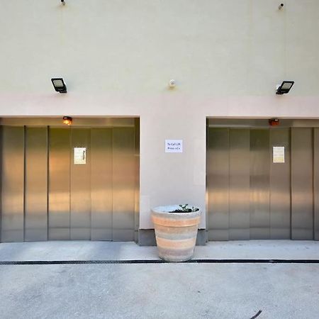 Brand New ! Seaside Apt With Poolview & Parking Budva Luaran gambar